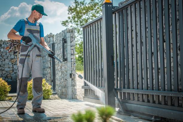 Best Gutter Cleaning  in Melrose, MA
